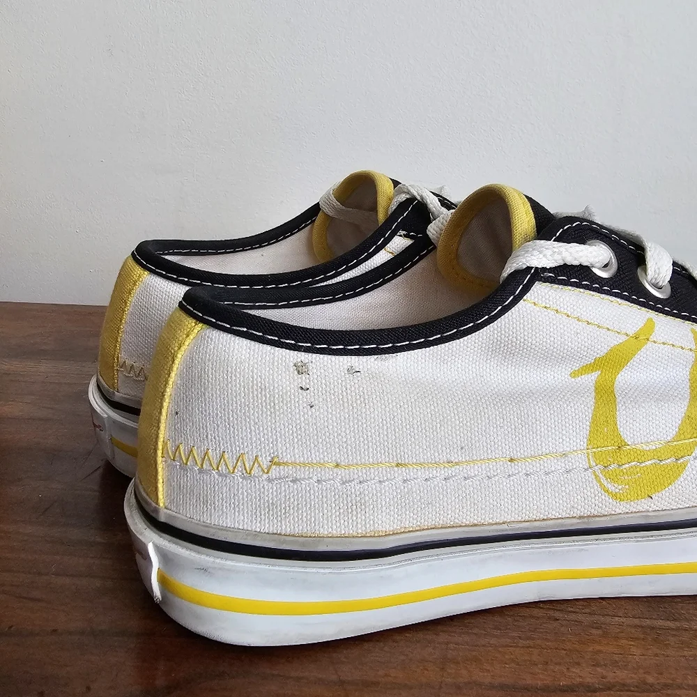 True Religion Rare Low Top Y2K Vintage Black Yellow White Sneakers Men's Size 8